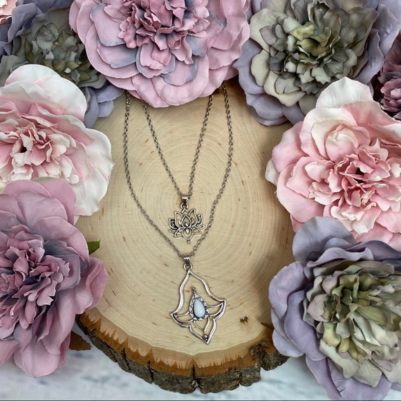 Vintage 3 in 1 Lotus Flower Pendant Necklace - Picture 8 of 16